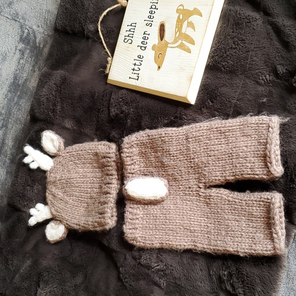 The Blueberry Hill- Hartley Deer Newborn Set with Sign - Picture 1 of 10